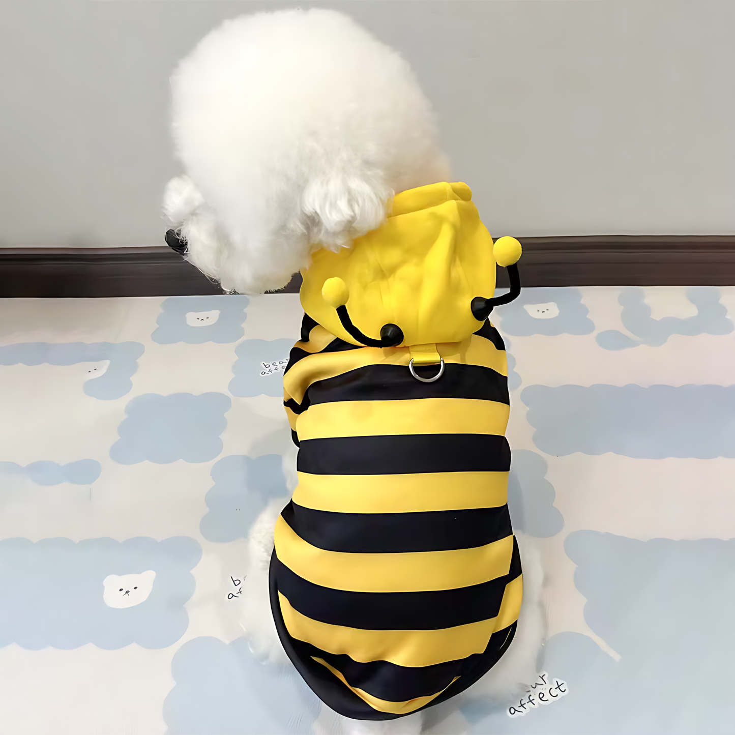 Cute Bee Pet Hoodie – Warm Winter Costume for Dogs & Cats Sheddingspetsupplies