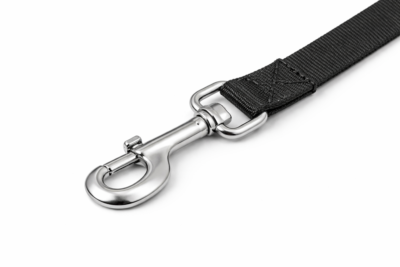 Durable Nylon Dog Leash – Strong Metal Clip & Comfortable Handle Sheddingspetsupplies